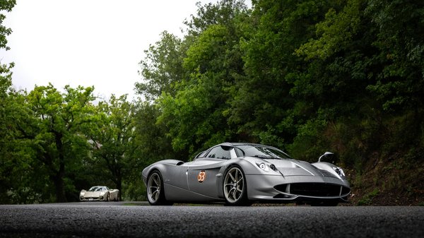 Quels sont les avantages des systèmes de suspension active pour les voitures de luxe ?